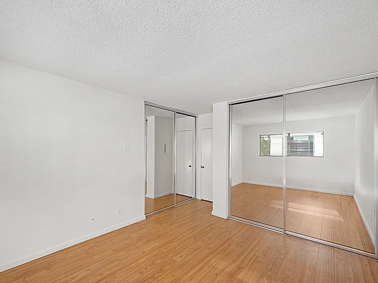 Ten Eleven Palm Avenue — Photo 25