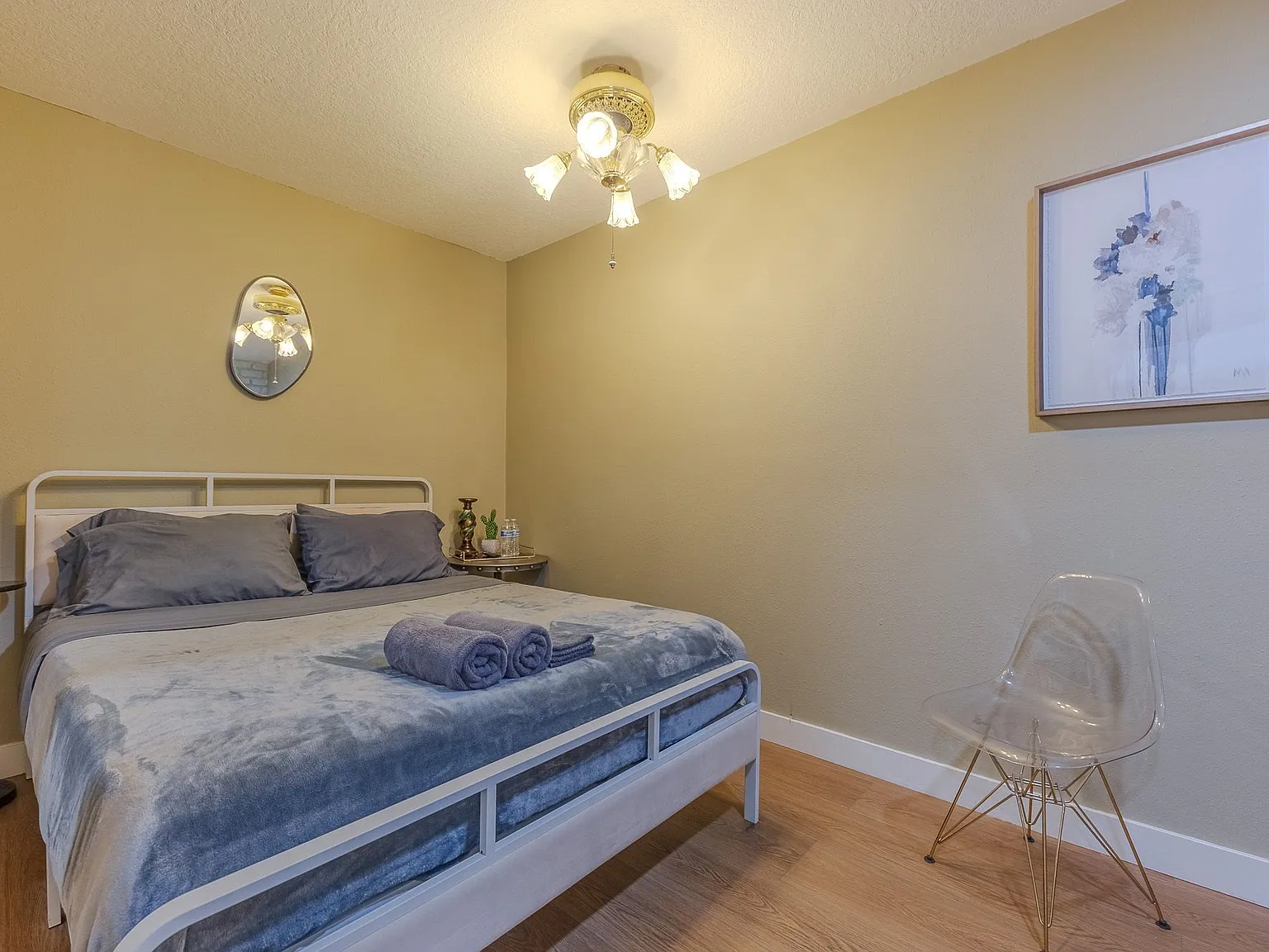 4 bed, 1984 sqft, $3,700 — Photo 2