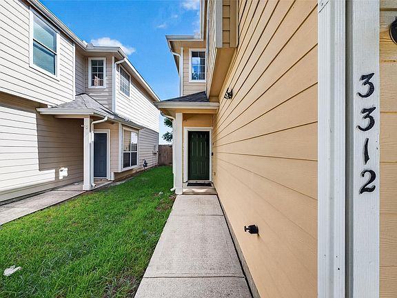 3rd image of 3312 Orchid Trace Ln