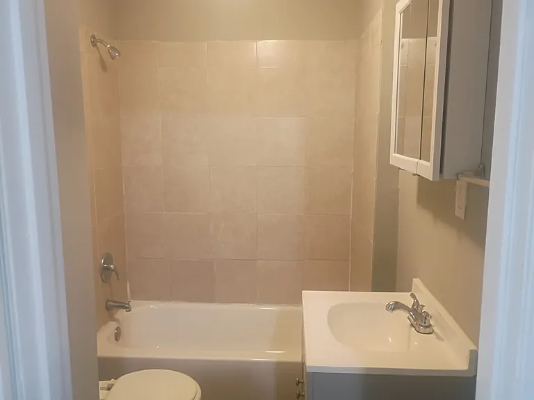 2515 Reisterstown Rd — Photo 16