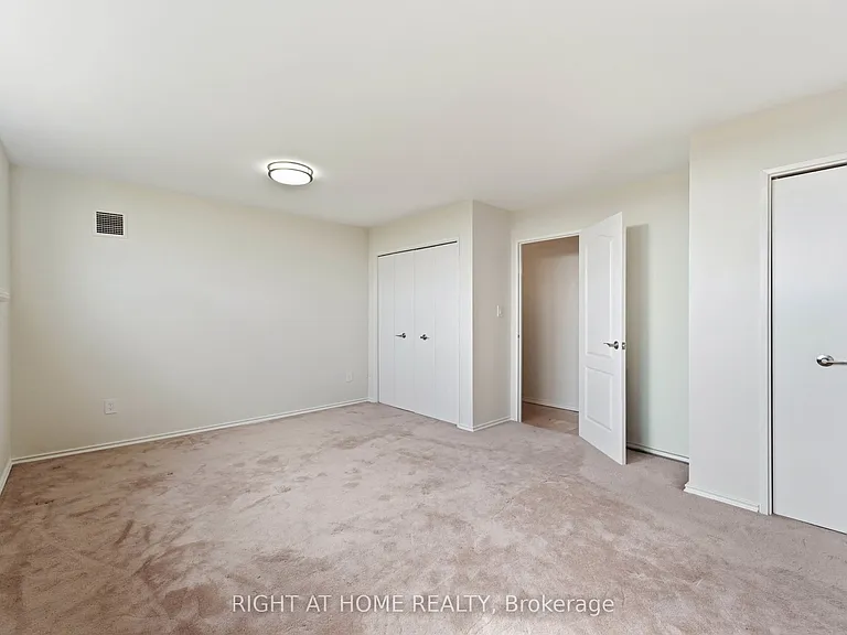 240 Scarlett Rd #2011 — Photo 11
