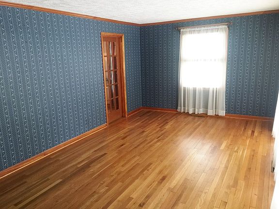 4th image of 601 Brooke Dr