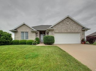 2723 Ridgecrest Dr, Quincy, IL 62305