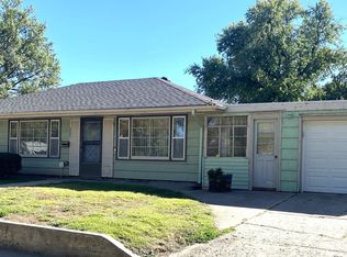 1323 Hoyt St, Beatrice, NE 68310