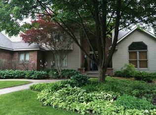 5504 Pondview Dr, Midland, MI