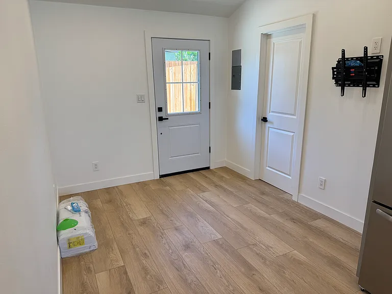 1455 Calle Tulipan #A — Photo 7
