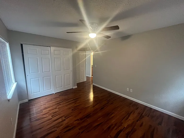 518 Hillsboro Ave — Photo 21