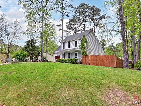 2nd image of 106 Indian Summer Ln
