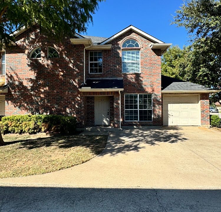 Welcome home to 908 Meadow Circle