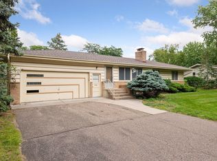 7240 Glenwood Ave, Golden Valley, MN 55427