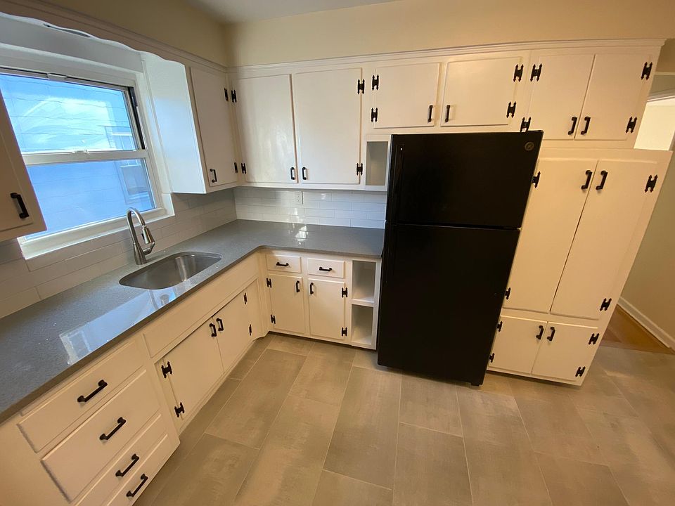 1st image of 3914 212th St #2