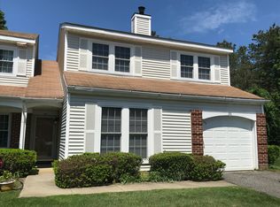 191 Haddon Hollow Ct, Middle Island, NY 11953