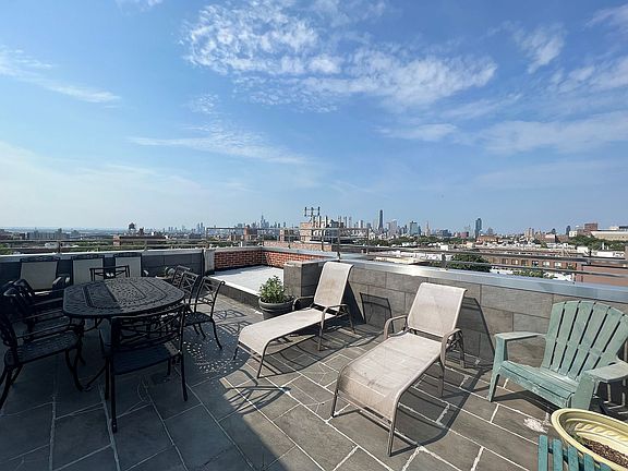 4th image of 392 14th St APT 4A