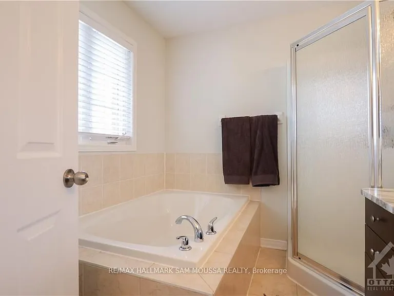 605 Gazebo St — Photo 15