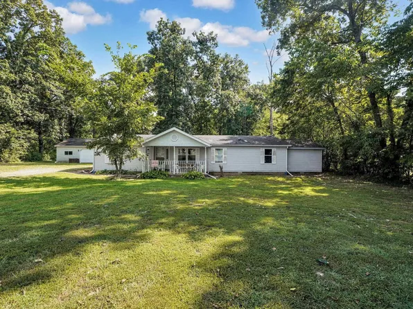 9331 Wabash 17 Ave, Mount Carmel, IL 62863