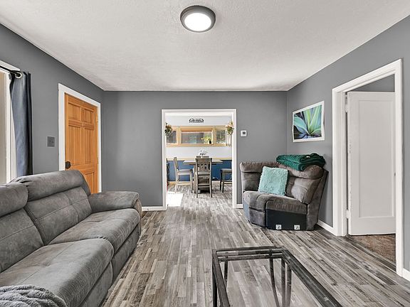 5th image of 2575 Jackson Ave