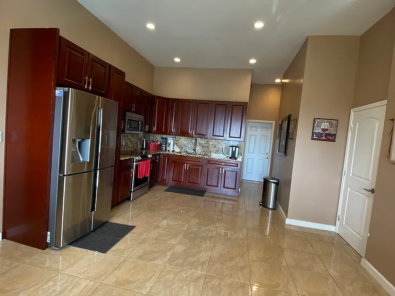 Paula Dr — Photo 6