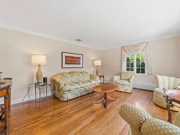 5th image of 185 Old Wilmot Road