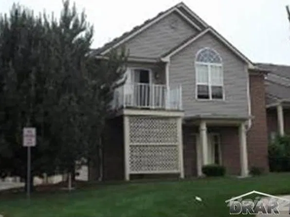 537 Mulberry St #60, Wyandotte, MI 48192