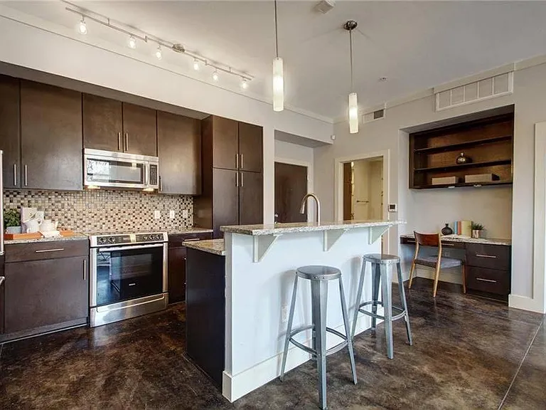 1320 Robert Browning St #103 — Photo 4