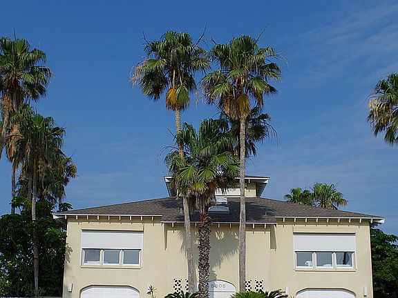 4th image of 5805 Laguna Cir N