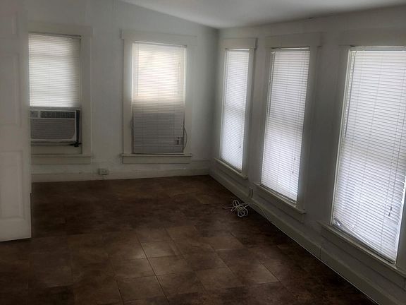 5th image of 74 S 17th St