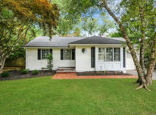 12 Leoson Pkwy, Old Tappan, NJ 07675