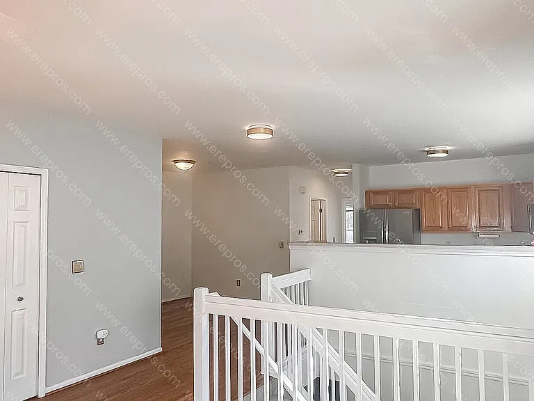 1183 Freesia Ct — Photo 3
