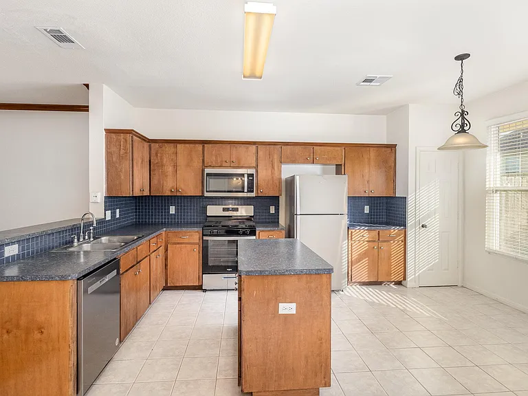 2215 Dry Creek Dr #611 — Photo 4