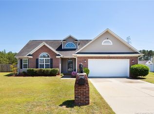 175 Sandspur Ct, Raeford, NC 28376