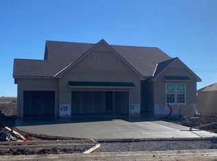 18819 Theden St, Spring Hill, KS 66083