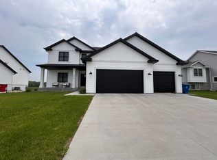 2378 Phoenix Rd SW, Rochester, MN 55902