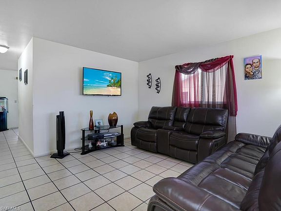 5th image of 609 SE 24th Ave