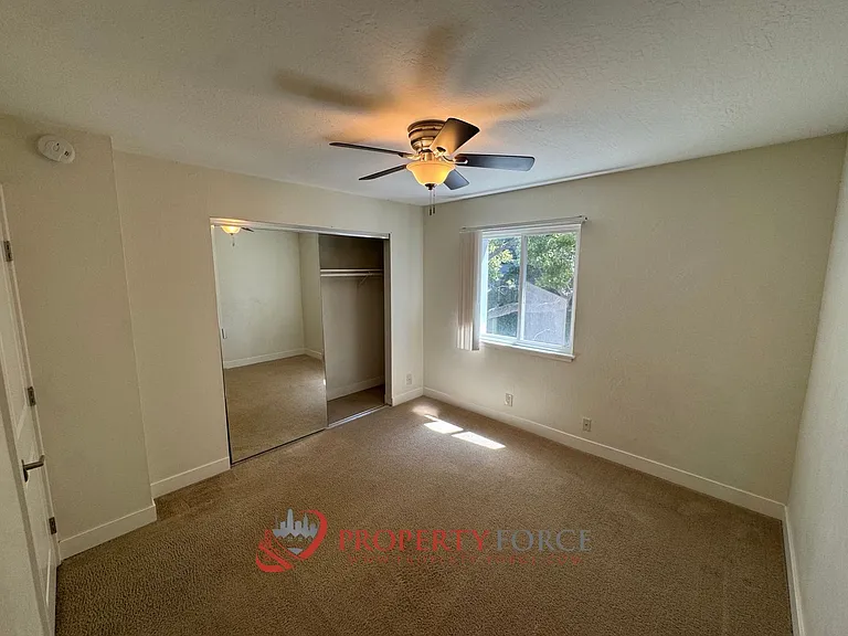 946 Tamarack Ln #9 — Photo 18