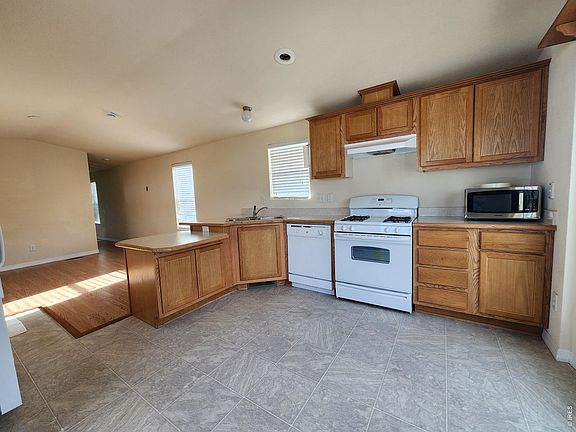 3rd image of 1720 S Marshall Rd S #40