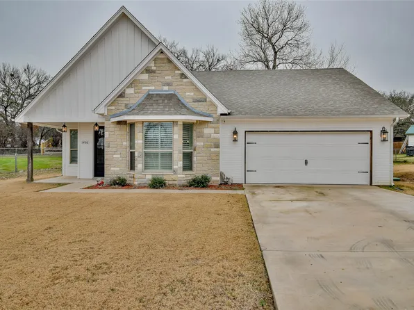 1406 Blackhawk Cir, Granbury, TX 76048