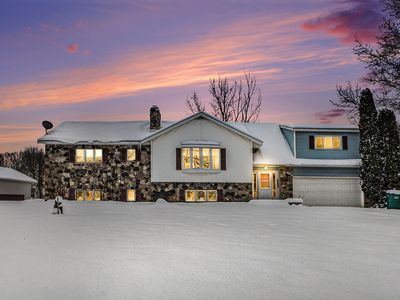 1760 Tumbleweed Dr, Dorr, MI, 49323