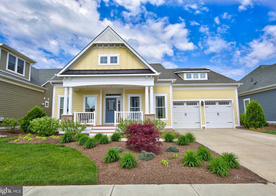 1st image of 30232 Candleberry Dr