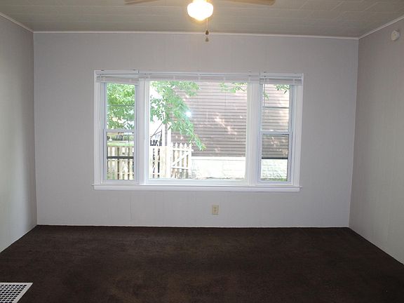 5th image of 828 Gibson St APT 1