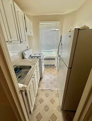 Rented by S&M Associates Realty LLC | media 4