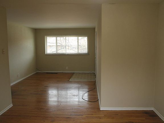 5th image of 1111 Indian Trails Dr APT D