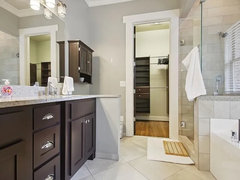 519 N Highland Ave NE — Photo 16