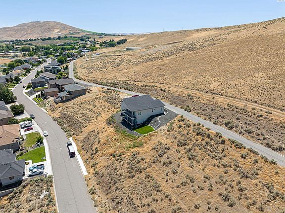 4th image of 5301 Hershey Ln