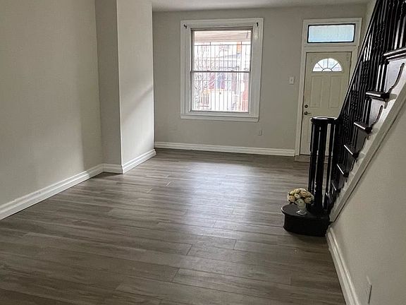 5th image of 3560 Stouton St