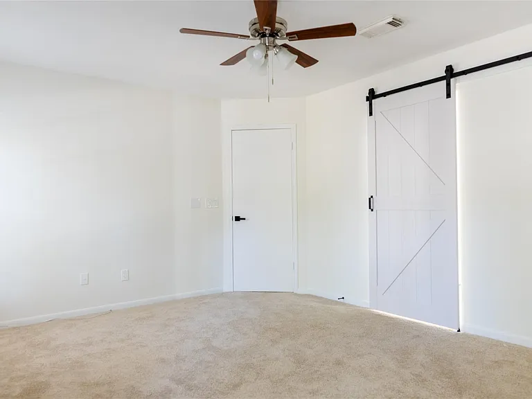22 Cottage Grove Pl — Photo 12