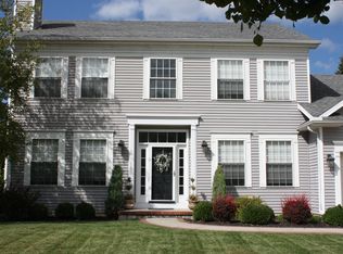 8082 Silverstone Dr, Waterville, OH 43566