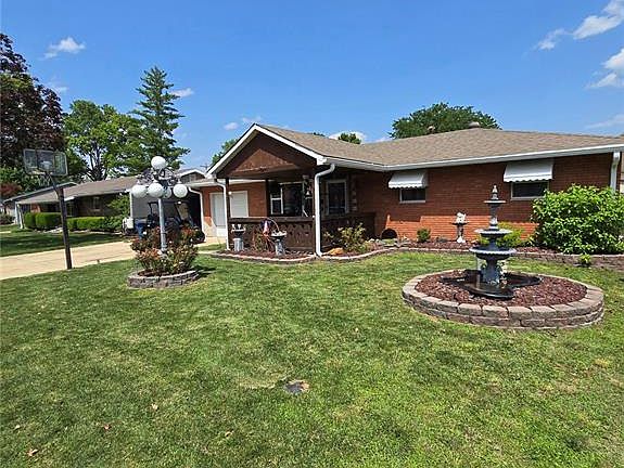3rd image of 3212 Bluebird Ln