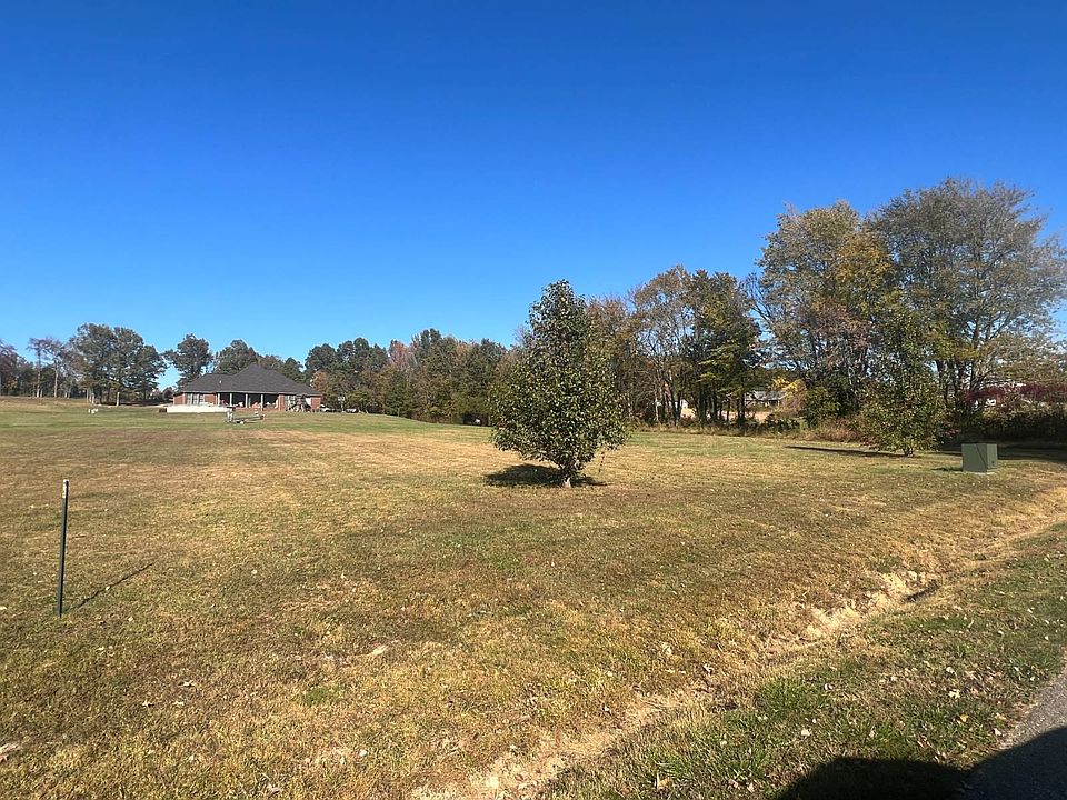 2nd image of 22 Creekside Loop