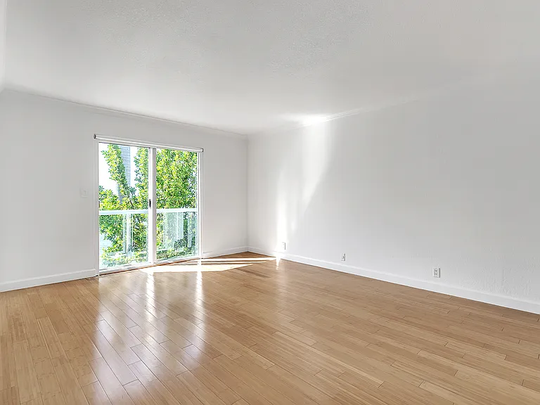 1541 Brickell Ave #105 — Photo 53