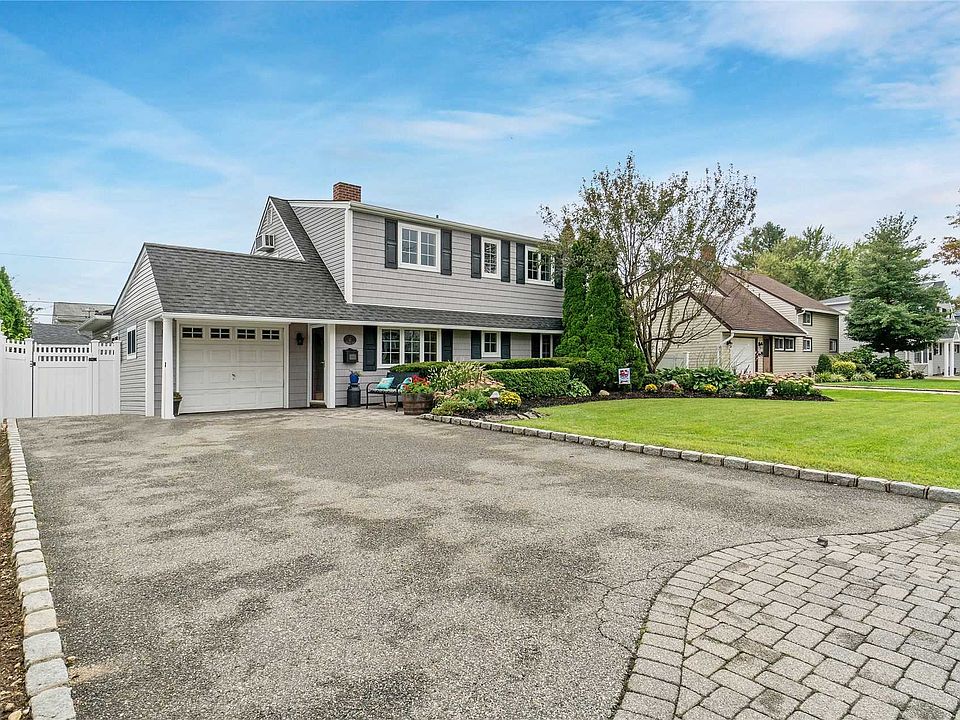 1st image of 17 Walnut Ln